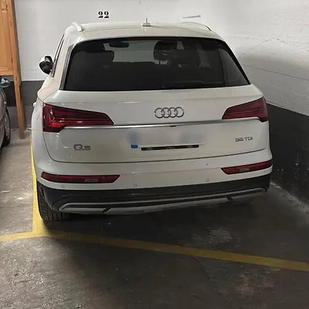 Santa Marina, Free Parking 아파트